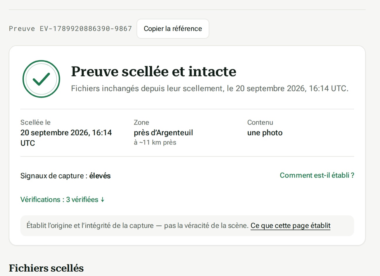 La page de vérification publique : verdict « Preuve scellée et intacte », date de scellement, zone, contenu, et trois vérifications.